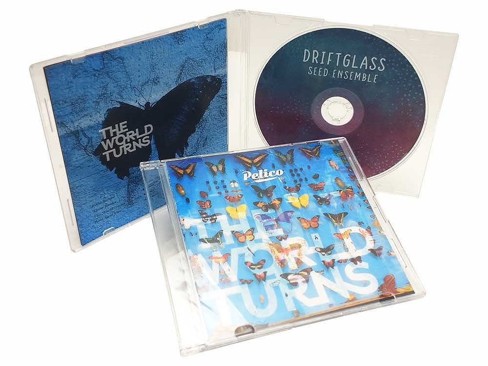 slim jewel case inside view with disc